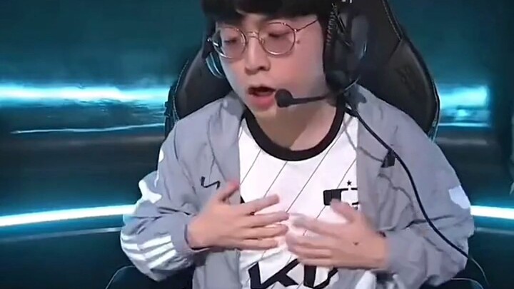 Xiu Shen’s really fallen in love with this game all over again, huh? No way, I can’t stop laughing!