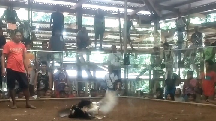 naka chamba yong punching bag namin