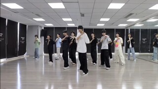 谁说时代峰峻没有齐舞的