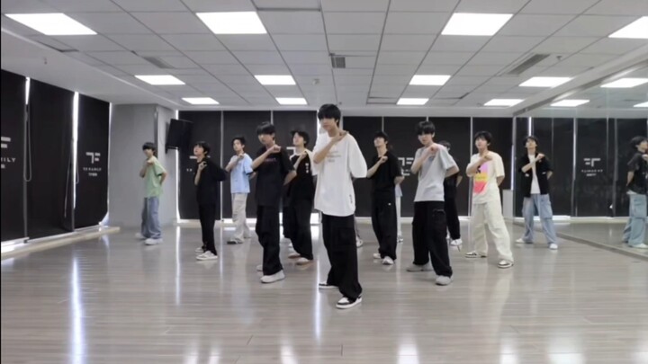 谁说时代峰峻没有齐舞的