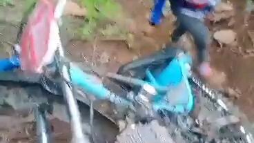 epic fail uphill mototrail 😂😂😂