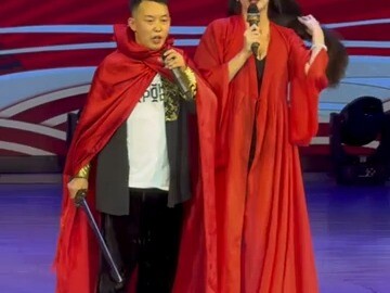 من أجمل ساقين في تشانغتشون؟ + يوي لِه وِن وِن بساقَيْن طويلتين + من موقع العرض_4