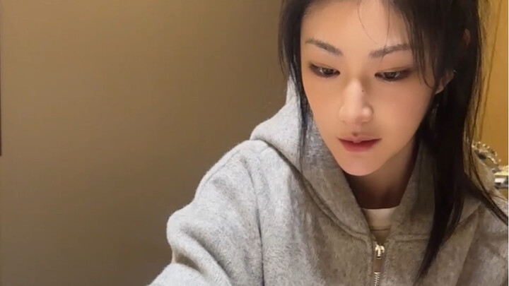 How to Act Like a Social Butterfly and Dine at Haidilao Like a Pro!