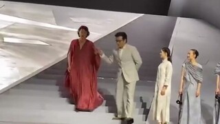 Aku begitu anggun saat perpisahan Venus~Keanggunan tak pernah ketinggalan zaman