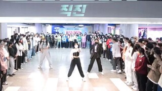 【TREASURE】เพลงนี้เป็นเพลงที่มีสมบัติล้ำค่าจริงๆ! JIKJIN เต้นสุ่ม | ร้องเพลงและเต้นรำที่สถานีกวางโจว 