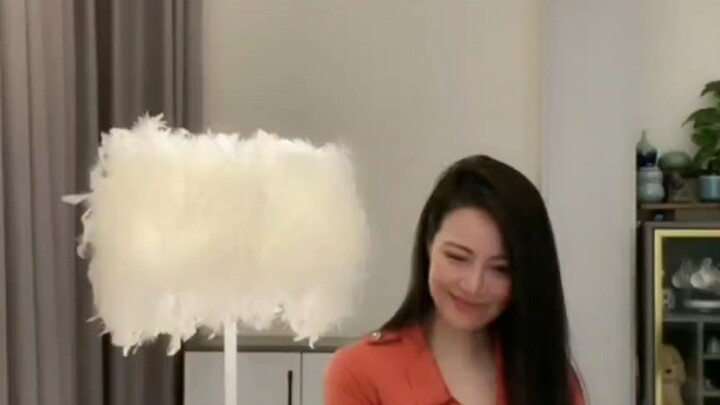 Young Married Woman He Xuezi