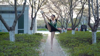 La Esmeralda Ballet Variations by Mathematics Department | La Esmeralda @DKU | DKU Campus Edition