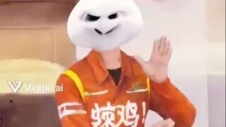 หมาป่าเลือดแสดงท่าเต้นเพลงเทาด้วยตัวเอง