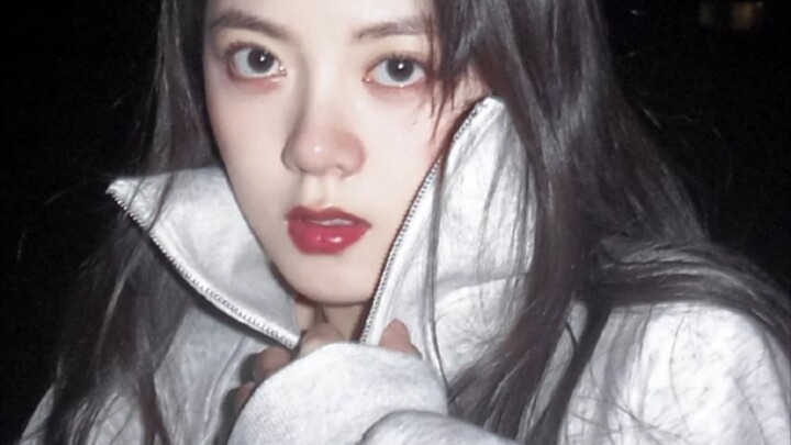 Tolong aku, dia sudah jadi secantik ini pasti nggak punya banyak masalah dong!!!