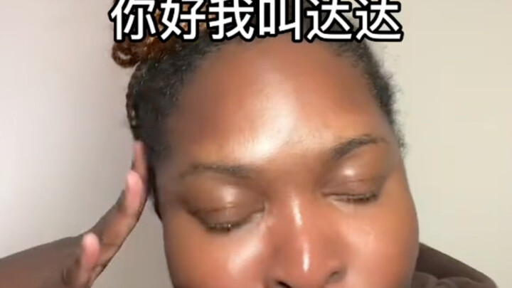 عندما يرى الأجانب الزوج الصيني وهو يعطي المظاريف الحمراء في عيد الربيع