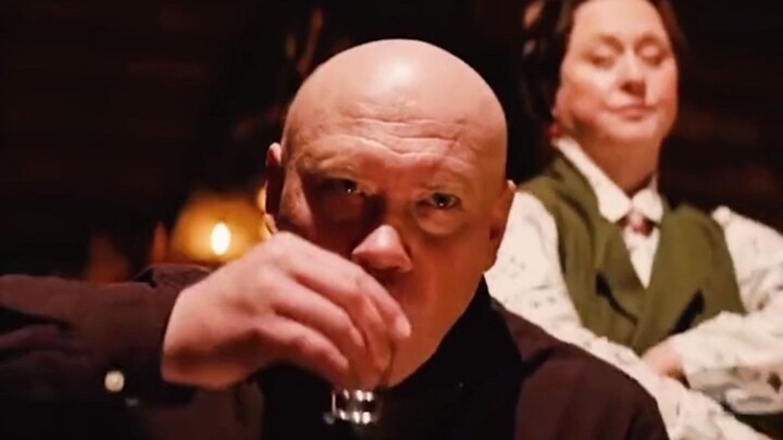 中国小伙来俄罗斯提亲，喝酒的时候居然直接喝倒了老丈人，第二天起来的时候毛子都崩溃了