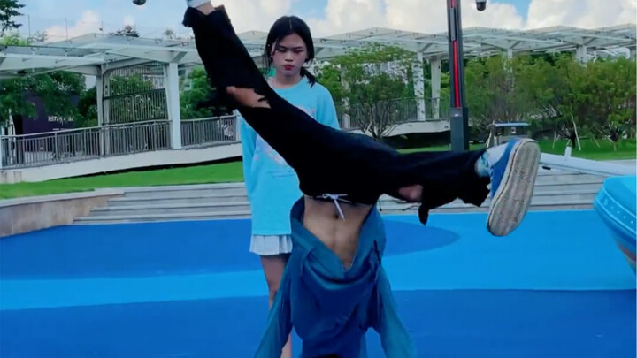You can learn cartwheels at a glance, and we'll teach you in four steps!