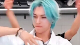 [لي هايتشان + لي يونغبو] تحدي رقصة الأغنية الجديدة لفرقة NCT DREAM!