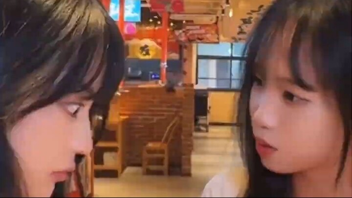 Begini kalau gak sengaja ketemu mantan!