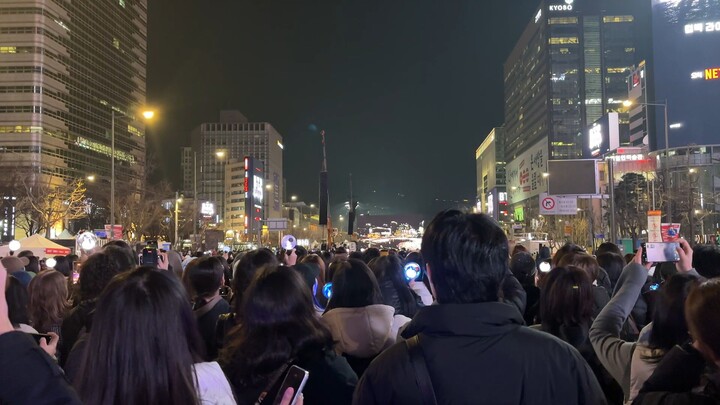 【BTS public reaction】BTS: COMEBACK LIVE NETFLIX KPOP EVENT ARIRANG OPENING FANCAM