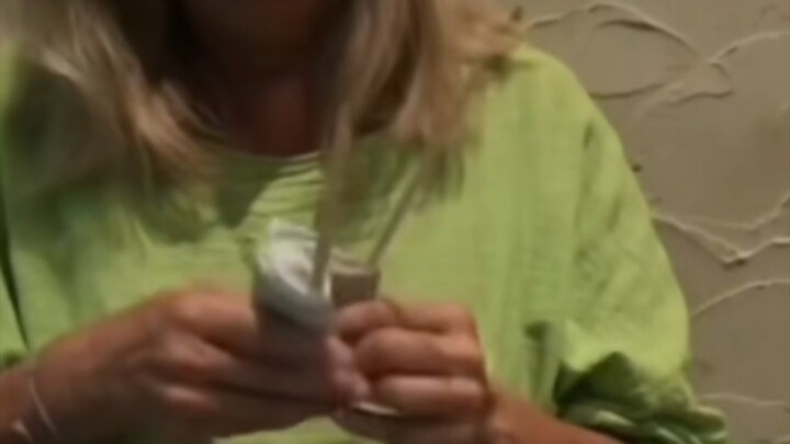 มีตำนานเล่าว่าชาวต่างชาติที่กินเกี๊ยวมีเคล็ดลับการใช้ตะเกียบอันลึกลับ