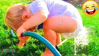 Videos De Risa - Bebes Graciosos - Bebé divertido al aire libre te hace reir / Funny Videos