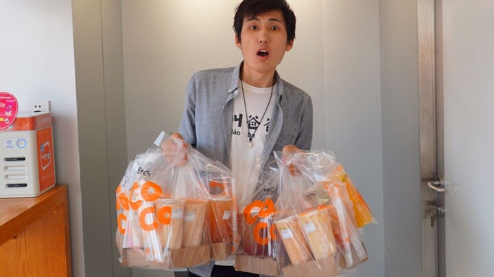 After being ridiculed by the store manager, the young man bought all the milk tea shops in anger