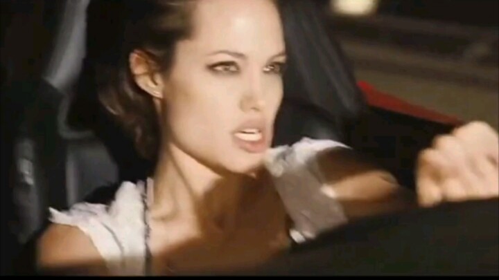 Summarize the various cool drifting actions in the movie. Let's learn to drive quickly