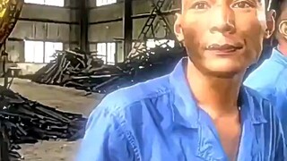 Warm water boils away the dreams of youth, while reality crushes their shoulders.