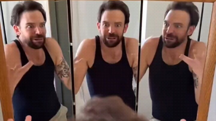 I finally figured out why you should keep a three-fold mirror in the bathroom—it’s perfect for losin