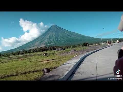 Nakakawala ng Stress, habang pinagmamasdan ko yung mount mayon.