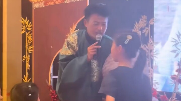 Soal urusan manusia dan dunia ini, kamu benar‑benar menguasainya dengan sangat baik