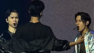 Lee Seokmin, hãy kiểm soát bản thân và đừng làm cho việc quản lý biểu cảm của đồng đội trở nên khó k