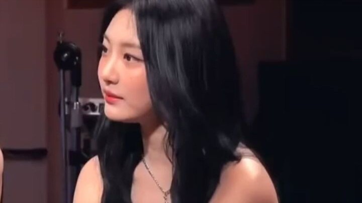 Ningning predicts that the next food to blow up in Korea will surprisingly be “Dishangxian” (stir-fr