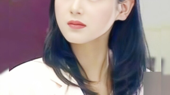 Oh my god… Now I totally get why the director loves shooting close-ups!