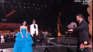 耶啵这些真实表现出来的，控都控制不住的真实反应，太憨太可爱了
