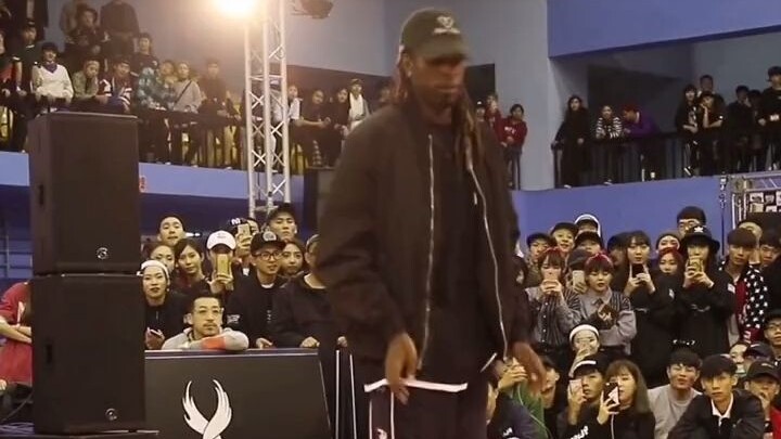 Comparing bouboo and icee, what's next? Is he better than icee? What's your dance like? Hip-hop