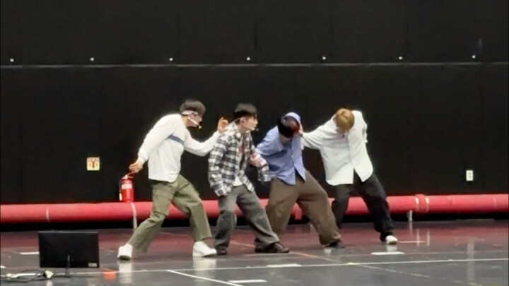 【SHINee】هكذا أنتظر اليوم فقط 💎