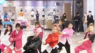 【غناء ورقص عشوائي】رائع جدًا! أرجوكي أعطيني فرصة! | الدورة السادسة عشرة لرقص KPOP العشوائي في محطة شن