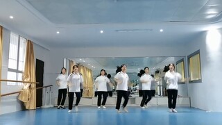 Bài hát chủ đề "Happy Superman" dance thiếu nhi