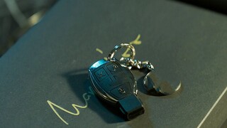 【谁语】年轻律师接了个案子，还没开庭，领导就送了一辆豪车