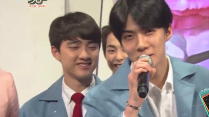 【EXO】【Wu Sehun】Saat sang leader memberi isyarat agar setiap anggota band berbicara dalam bahasa nega