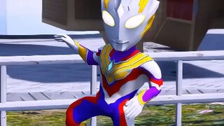 Ultraman kecil yang bernyanyi