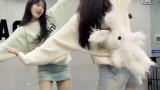 《Twirling in Harmony》