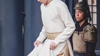 拜托，古偶男主太阴柔，真的不是提裙摆的锅