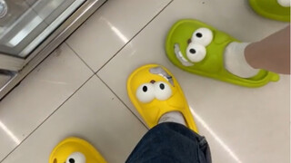 Ini juga cukup luar biasa di dunia sandal!