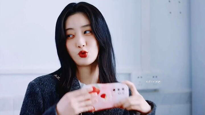 陆晓：我时常因为不够沙雕，融入不进他们而感到自卑