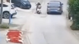 سيارتان تتواجهان، من أكثر غرورًا؟ النهاية غير متوقعة!