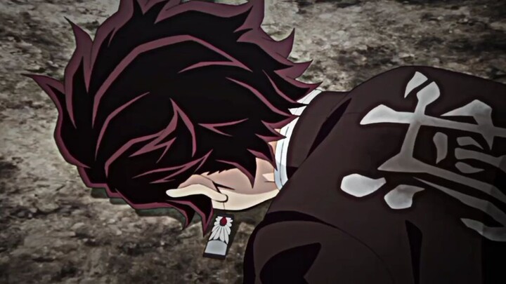 ketika Tanjiro menemukan Pedang yoriichi yg berumur 300 TH lalu