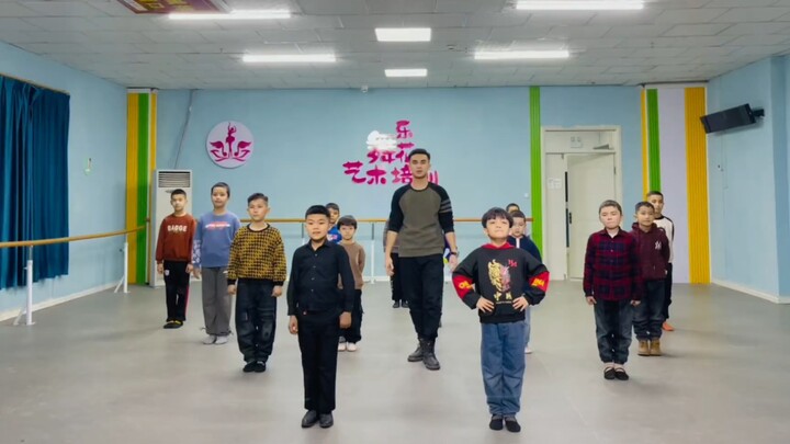 The dancing is amazing!