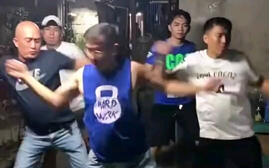 Việc tốt, xứng đáng được khen thưởng.