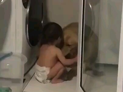 ลูกมนุษย์ปลอบเจ้าหมาน้อยที่กลัวฟ้าผ่า 🐶