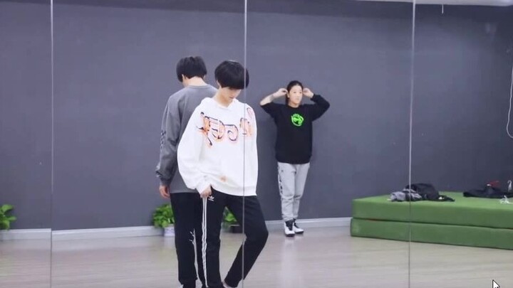 刘耀文&朱志鑫   trouble maker   （练习室版）