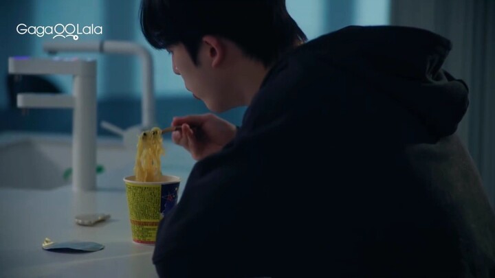 Your bias sometimes do cheat days, too!