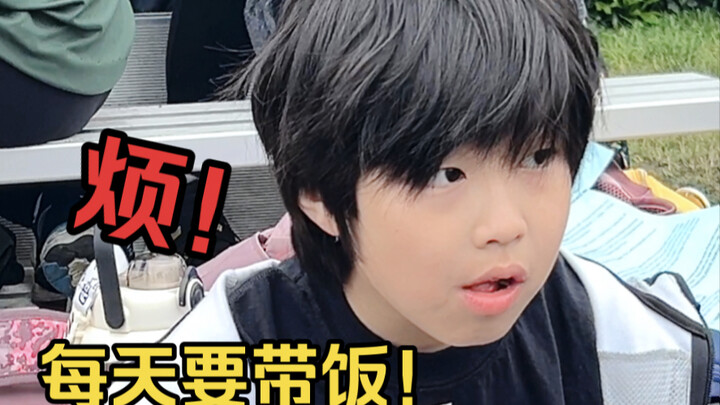 Phiền quá! Đi học ở Canada, ngày nào cũng phải mang cơm!